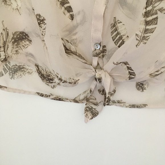 Sleeveless feather patterned blouse - Picture 4 of 4